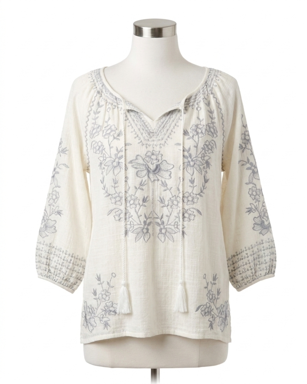 NEW PAPARAZZI embroidered linen blend blouse in white/grey